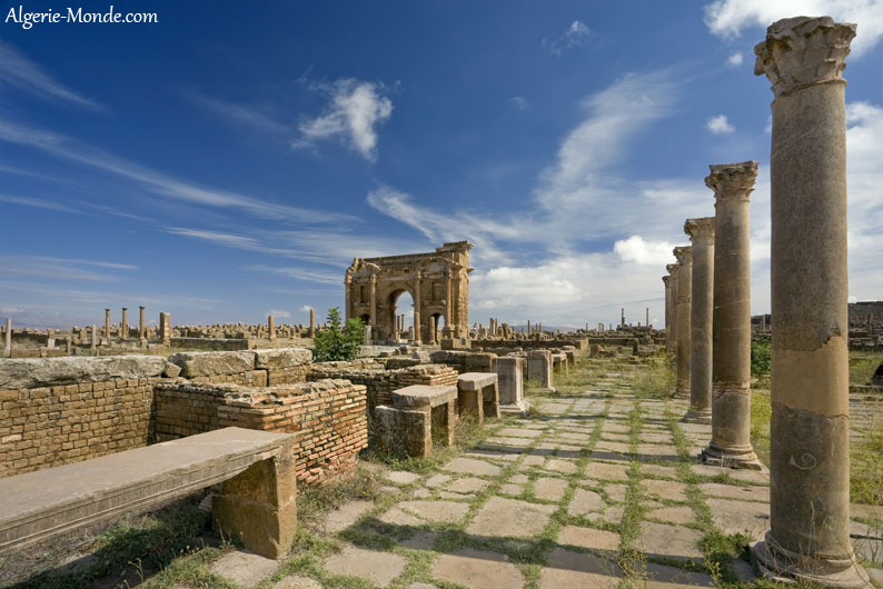 Vue sur les vestiges romains  Timgad