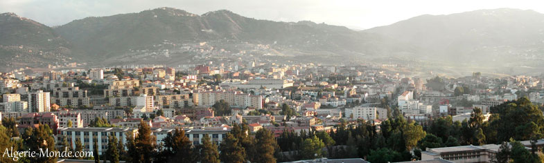 Vue d'ensemble de la ville de Tizi-Ouzou